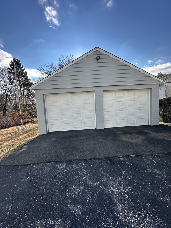 2 - Bay Garage | Automatic Doors - 13 Page St