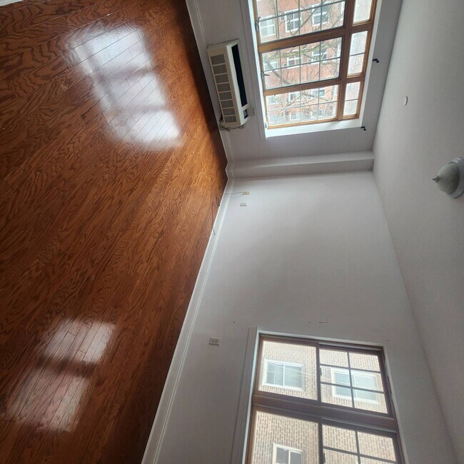 Building Photo - 85-15 120th St