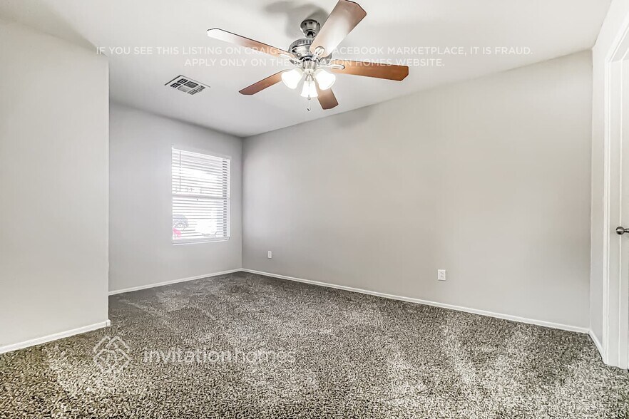 Building Photo - 9049 E Plata Ave
