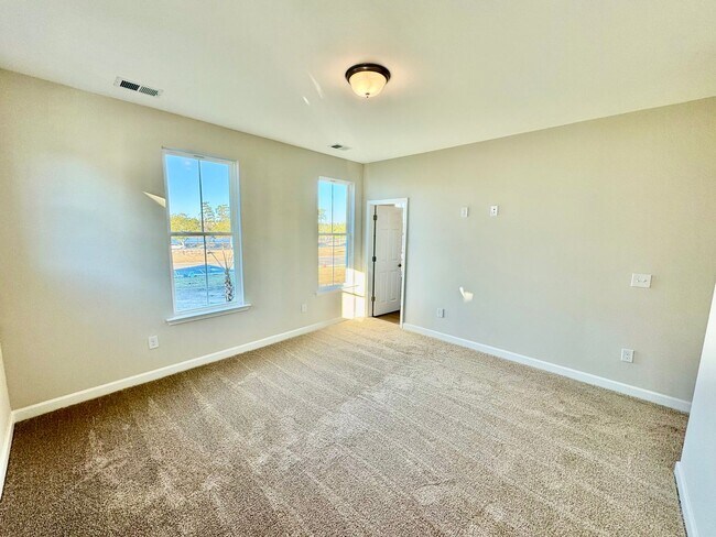 Building Photo - Discover Coastal Living at Its Finest in Marketview, Market Common – Now Leasing!