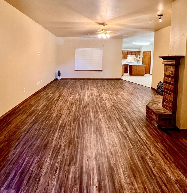 Building Photo - Beautifully Updated 3 Bedroom, 2 Bath Home...