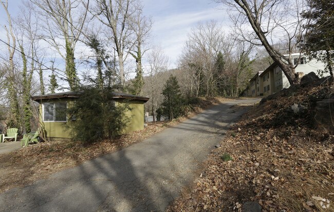 Building Photo - Miramonte Forest