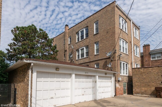 Building Photo - 8949 Skokie Blvd