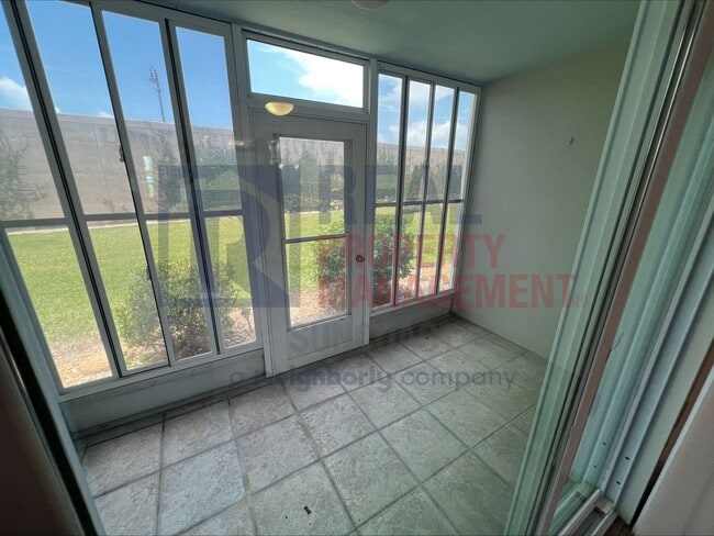 Building Photo - 649 S Tamiami Trl