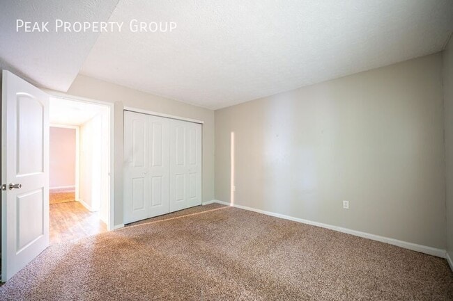 Building Photo - 985 Quay Ave