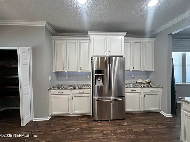 Building Photo - 6 Bedrooms 4 Bathroom 1672 Hammock Grove Lane