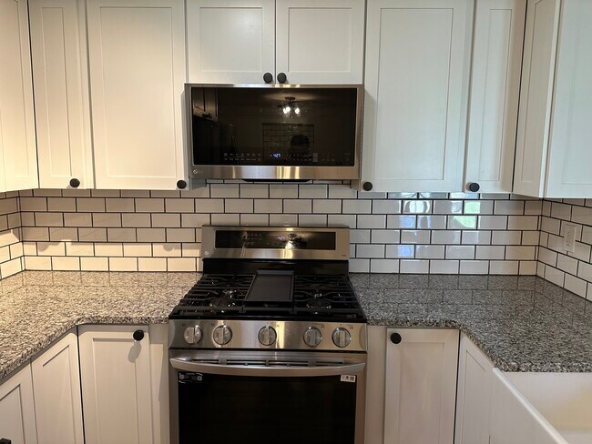 Building Photo - 720 Freeman Rd