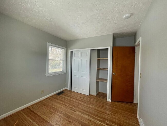 Building Photo - 1067 Long Pond Rd