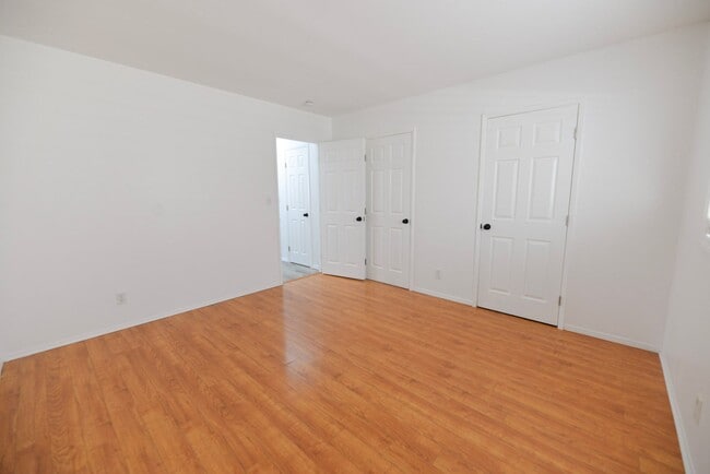 Building Photo - 1202 Buena Vista