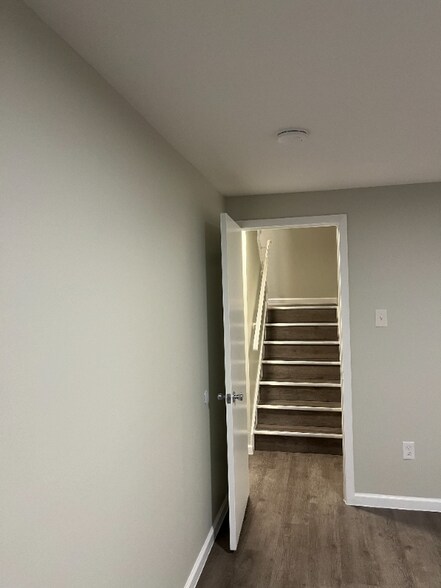 Building Photo - 9787 Hellingly Pl