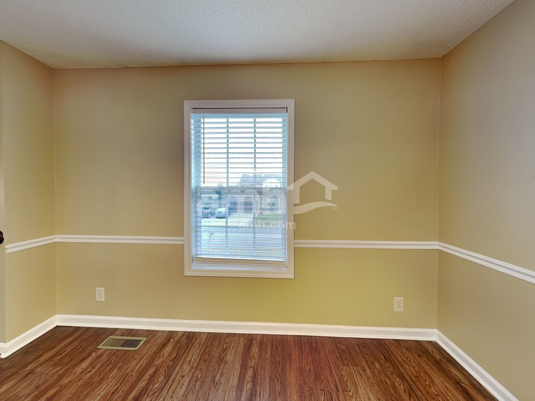 Building Photo - 3429 Queensbury Rd