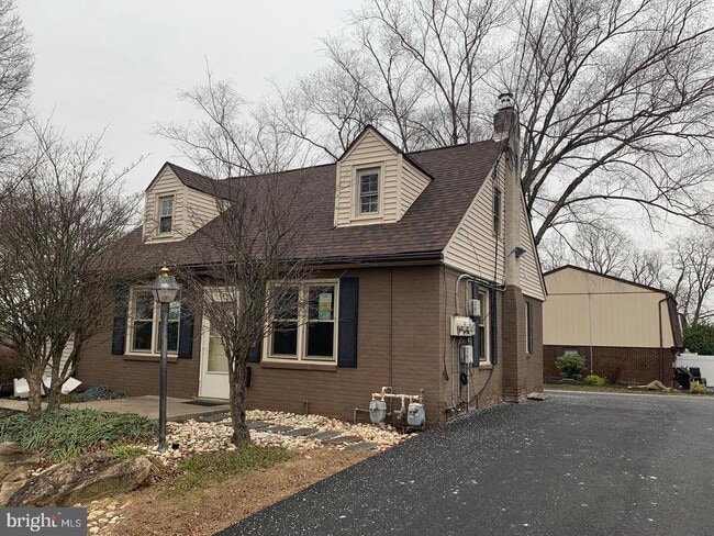 Building Photo - 1017 N York Rd