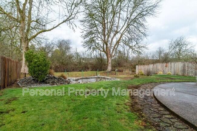 Building Photo - 2014 SW 11th St