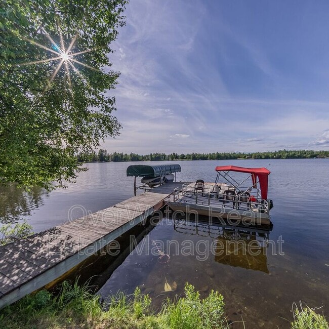 Building Photo - 1047 S Wolf Rd