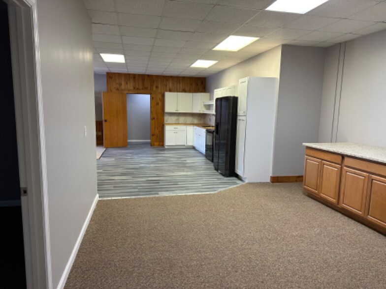 Building Photo - 150 Lighthouse Ln