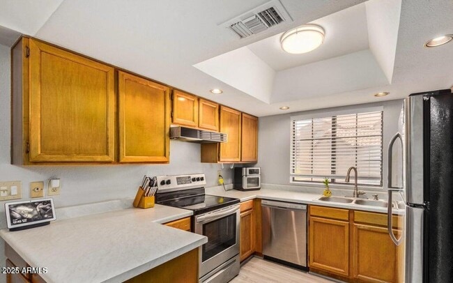 Building Photo - 700 E Mesquite Cir