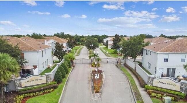 Building Photo - 2403 Hassonite St