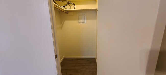 Building Photo - One Bedroom, One Bathroom in Huntsville