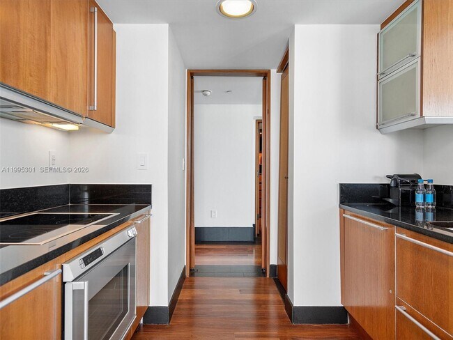 Building Photo - 101 20th St