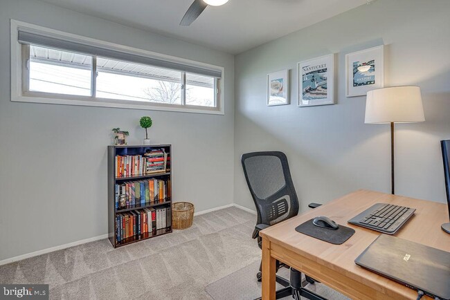 Building Photo - 4801 Apple Tree Dr