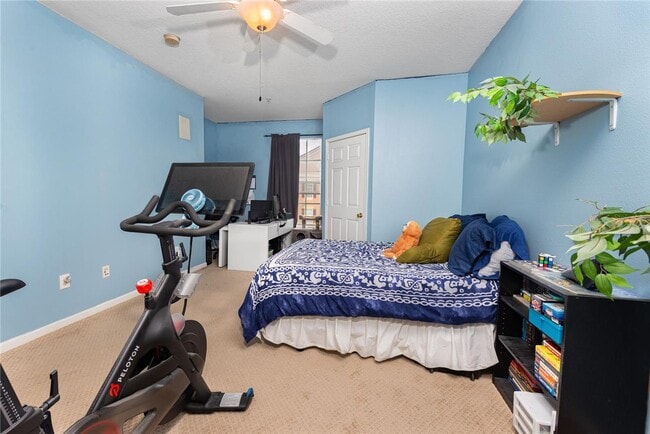 Building Photo - Beautiful 2/2 in Hunter's Creek