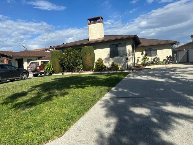 HUGE BACKYARD - 21116 Denker Ave