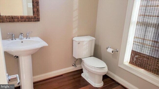 Building Photo - 631 Hurdle Mill Pl