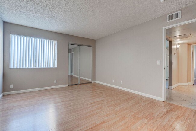 Building Photo - 3151 N Soaring Gulls Dr