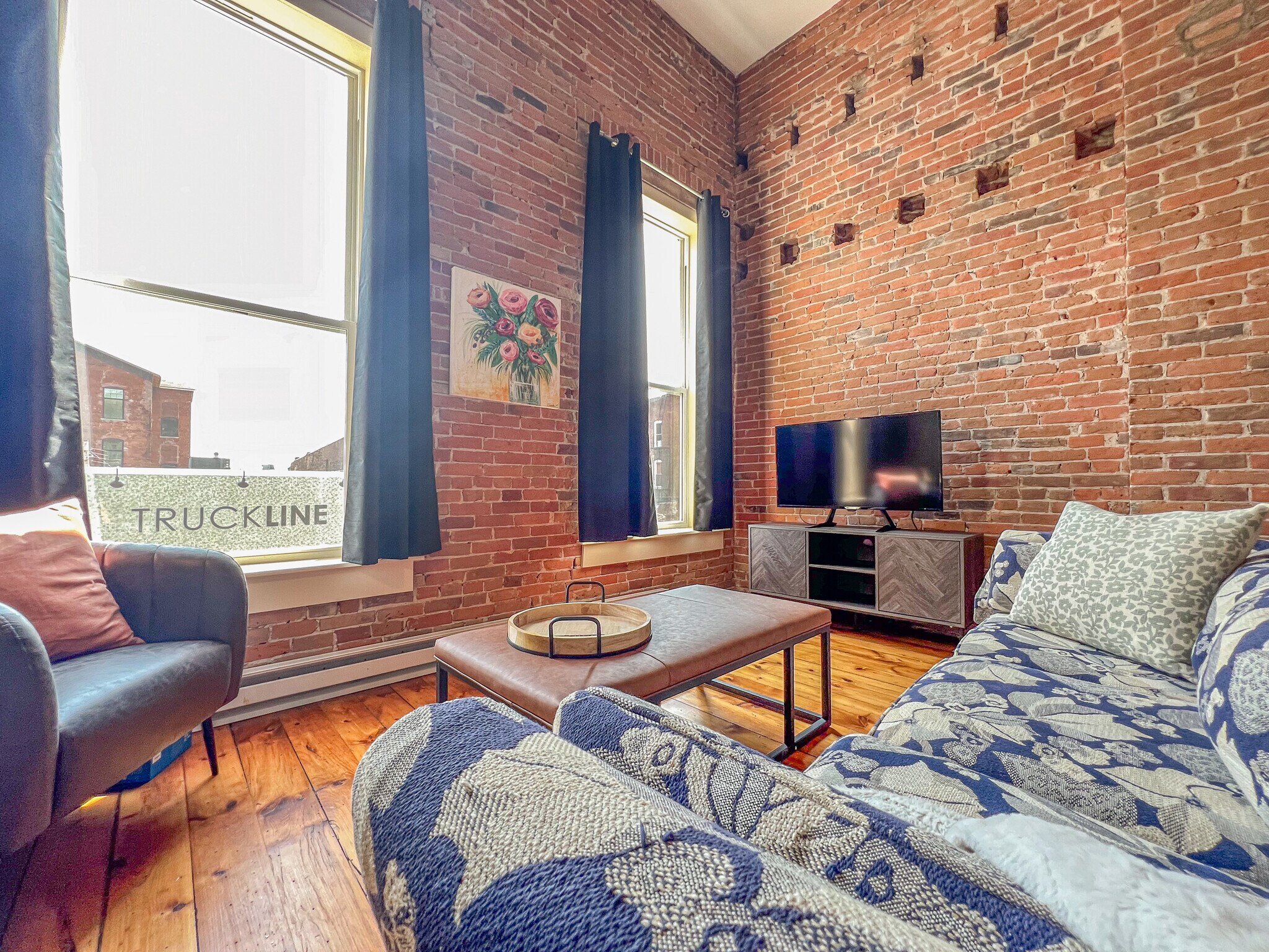 Building Photo - 1175 Iowa St