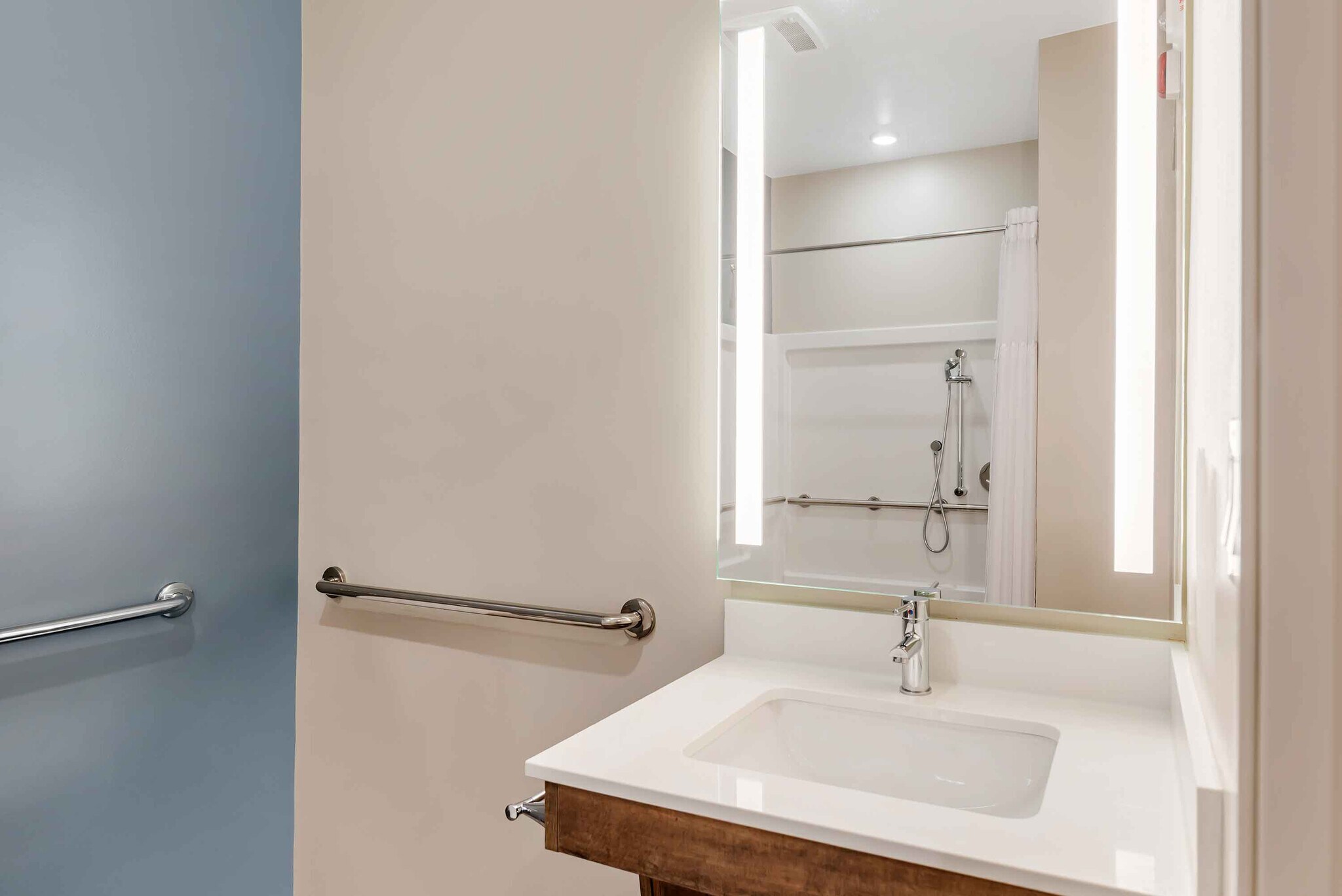 Building Photo - Furnished Studio-Charlottesville