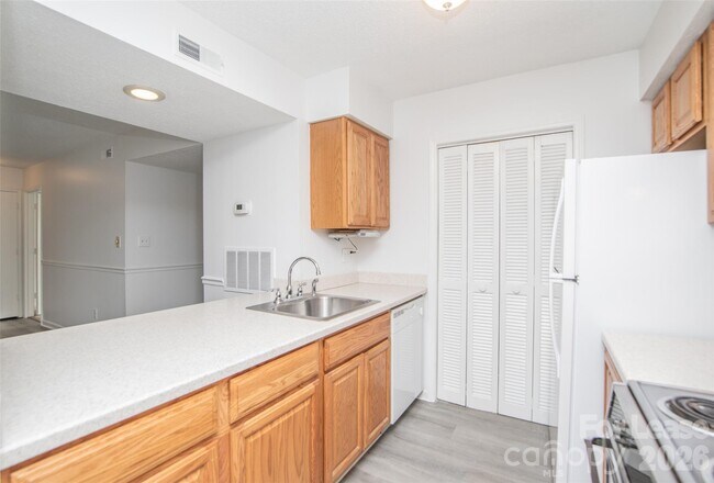 Building Photo - 11026 Harrowfield Rd