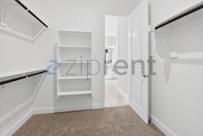 Building Photo - 4112 Dunlap Dr