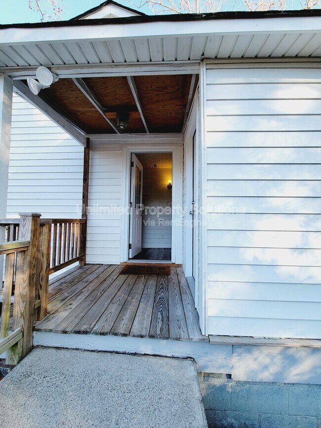 Building Photo - 2410 Wrightsville Ave