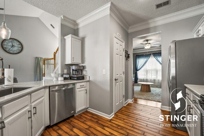 Building Photo - 46 Alston Park Dr