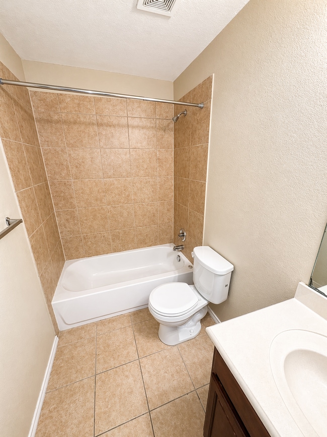 Building Photo - 3 BED / 2.5 Bath AVAILABLE NOW, APPLY TODAY ON OUR WEBSITE!!