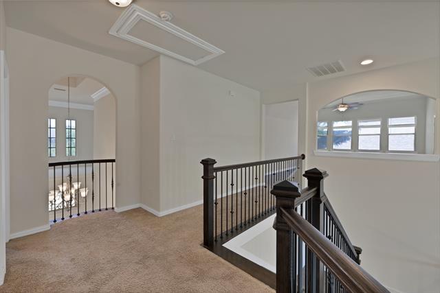 Building Photo - 2600 Fairhill Ln