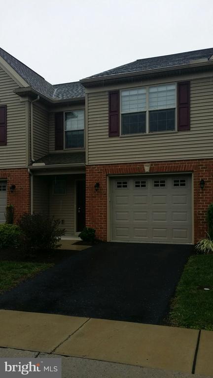 Building Photo - 111 Stonecrest Ln