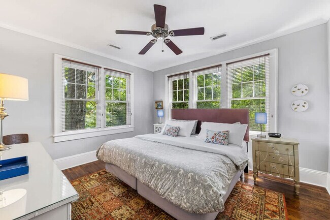 Building Photo - 500 Queens Rd