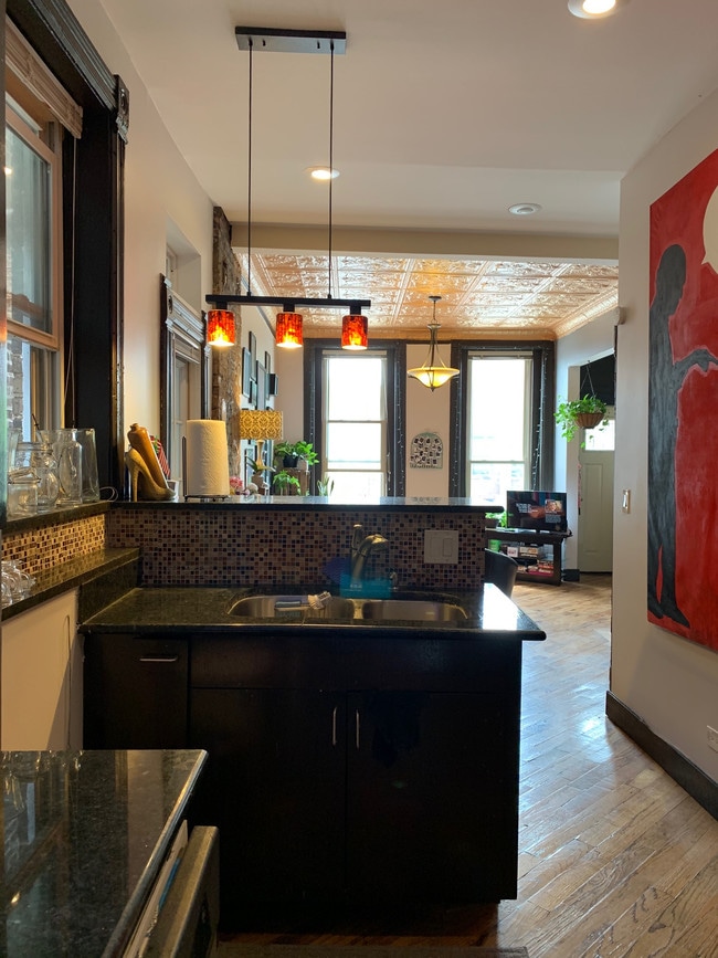 Building Photo - 2028 W Coulter St