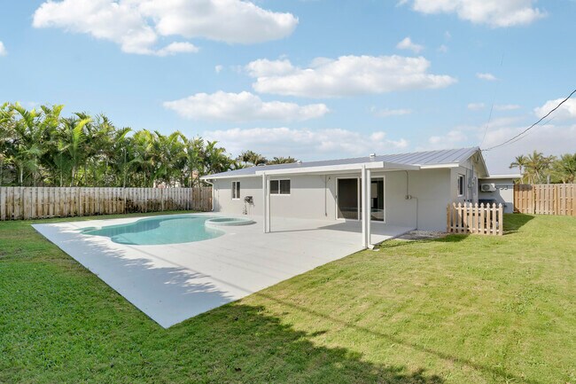 Building Photo - 636 Eastwind Dr