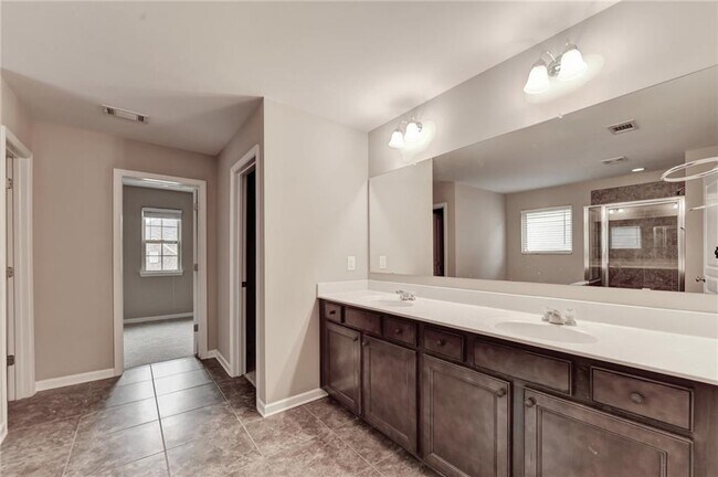 Building Photo - 4228 Woods Creek Ln