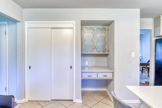 Building Photo - 1221 Cruce St