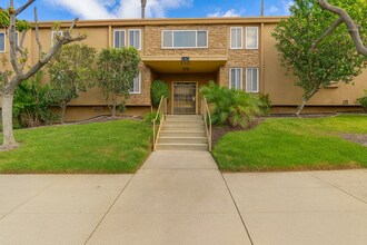 Building Photo - Ground Floor Condo Near SDSU