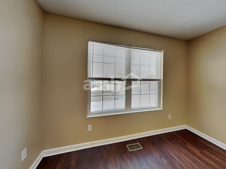 Building Photo - 1031 Buddleia Ct