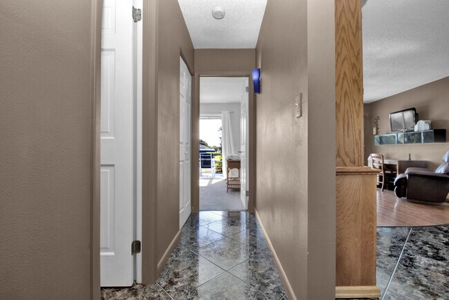 Building Photo - 4274 Gillot Blvd