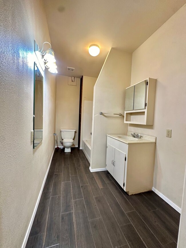 Building Photo - COMING SOON - Spacious 1-Bedroom Detached Apartment! *ALL UTILITIES INCLUDED*