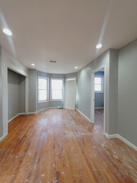 Building Photo - 111 Myrtle Ave