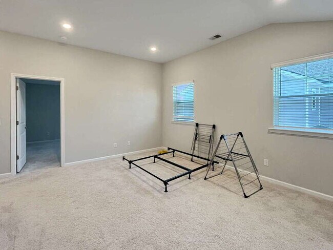 Building Photo - 44 Jazz Dr