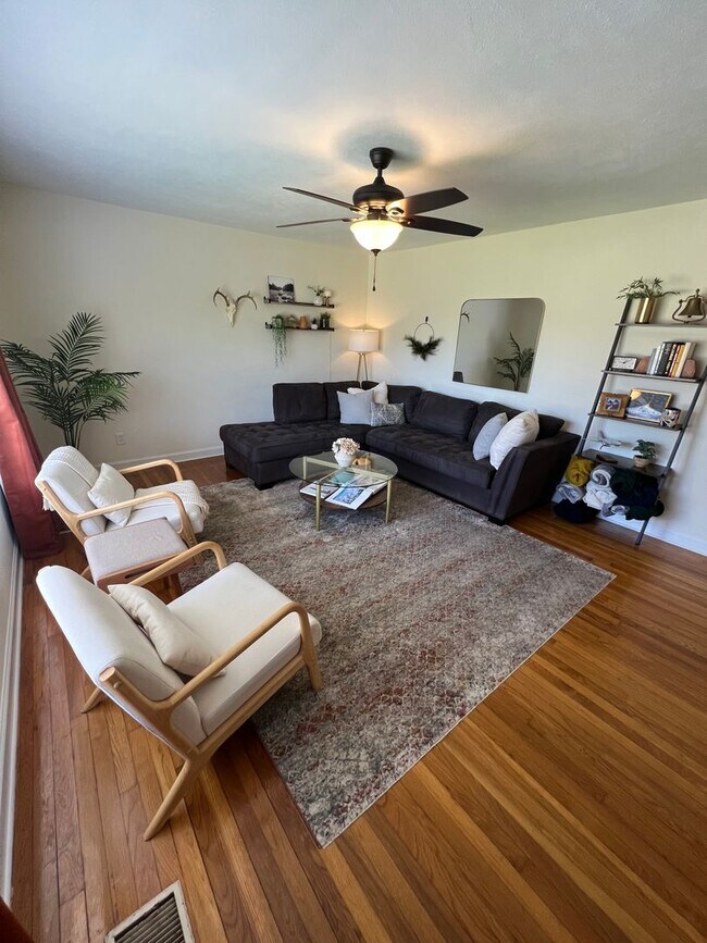 Building Photo - Splendid 3 Bed/2 Bath Home in North Pensacola