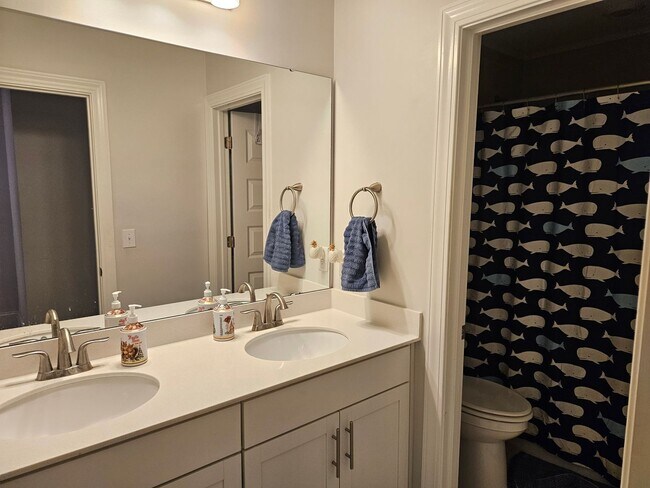Building Photo - Beautiful 4 bedroom, 2.5 Bath unfurnished home located in Songbird Landing Community - Hampstead